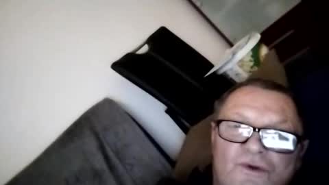 Snapshot of frauenfeind1 chatting on 12.26.24 Wolfi online show from 12.26.24