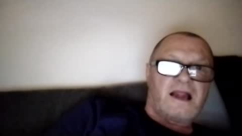 Snapshot of frauenfeind1 chatting on 02.19.25 Wolfi online show from 02.19.25