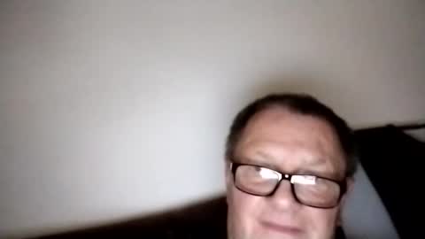 Snapshot of frauenfeind1 chatting on 11.20.25 Wolfi online show from 11.20.25