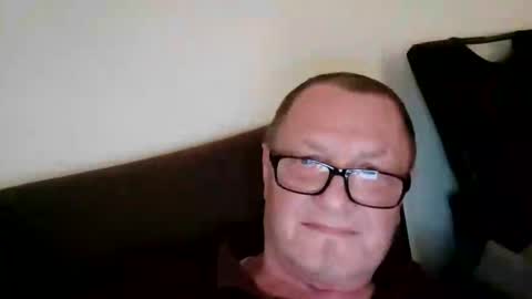 Snapshot of frauenfeind1 chatting on 03.25.26 Wolfi online show from 03.25.26