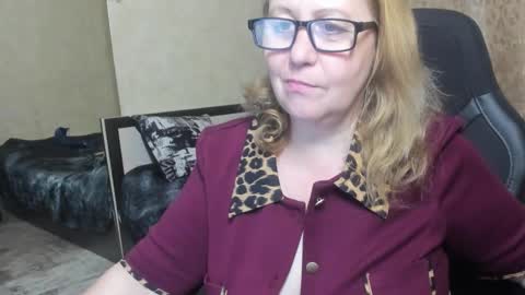 Snapshot of fraumartha chatting on 11.14.25 FrauMartha online show from 11.14.25