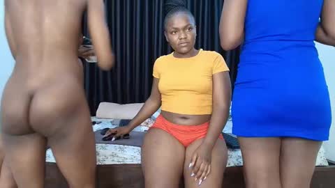 freaky_bunnies online show from 02.20.26