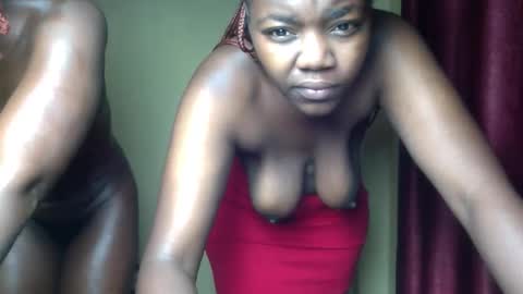 Snapshot of freaky_lyne chatting on 04.26.26 Lyne online show from 04.26.26