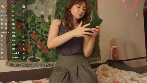 Mia online show from 04.13.26