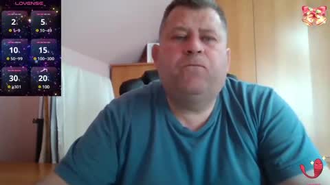 Snapshot of freeboy80180 chatting on 03.04.25 freeboy80180 online show from 03.04.25