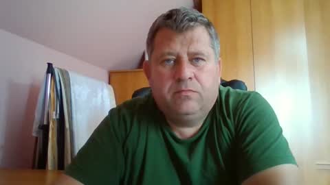 Snapshot of freeboy80180 chatting on 09.12.25 freeboy80180 online show from 09.12.25