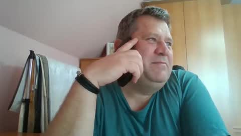 Snapshot of freeboy80180 chatting on 09.22.25 freeboy80180 online show from 09.22.25