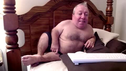 Cute Lil Man online show from 10.02.25