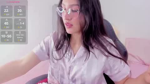 Snapshot of freya_sweet09 chatting on 06.20.26 freya_sweet09 online show from 06.20.26
