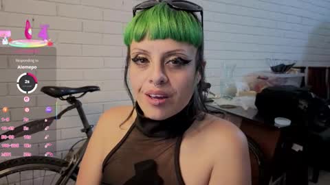 Snapshot of freyaa_sorceress chatting on 11.14.25 freyaa_sorceress online show from 11.14.25