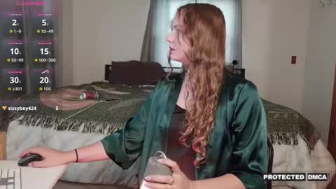 Snapshot of freyafux chatting on 04.26.26 Miss Freya online show from 04.26.26