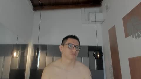 Snapshot of freyalane chatting on 11.18.25 ALIS AND ALEX online show from 11.18.25