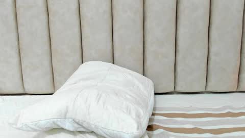 FreyaMoller  online show from 03.31.26