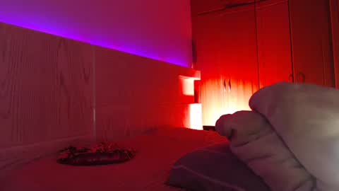 FREYJA LOREN online show from 01.26.25