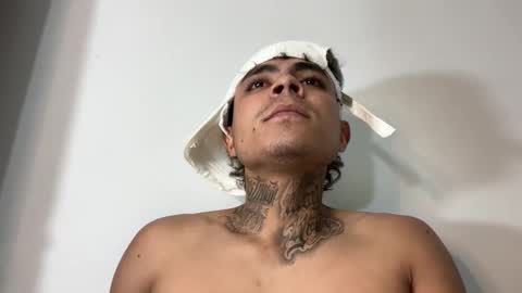 Snapshot of freyva_ chatting on 10.25.25 freyva_ online show from 10.25.25