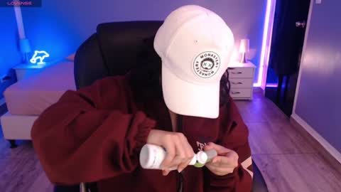 frida_lassi_ online show from 01.27.25