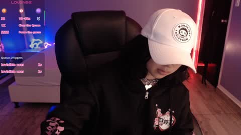 frida_lassi_ online show from 01.31.25