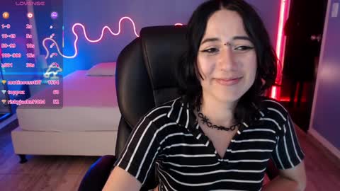 frida_lassi_ online show from 02.06.25