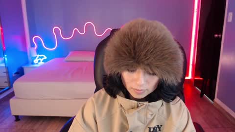 frida_lassi_ online show from 02.08.25