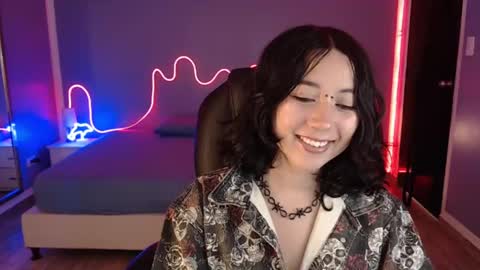 frida_lassi_ online show from 02.10.25