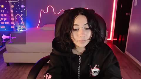 frida_lassi_ online show from 02.11.25