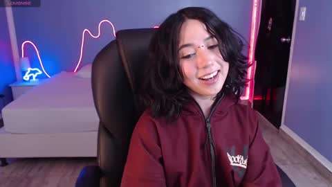 frida_lassi_ online show from 02.12.25