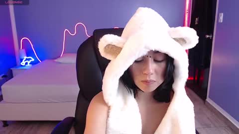 frida_lassi_ online show from 02.13.25