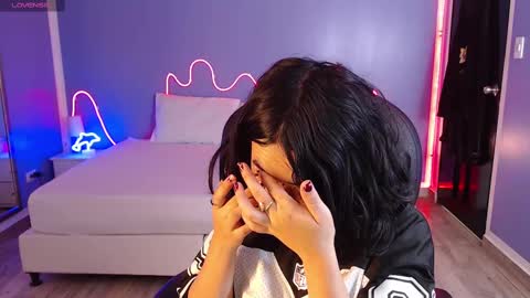 frida_lassi_ online show from 02.14.25