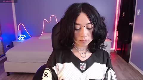 frida_lassi_ online show from 02.14.25