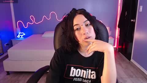 frida_lassi_ online show from 02.15.25