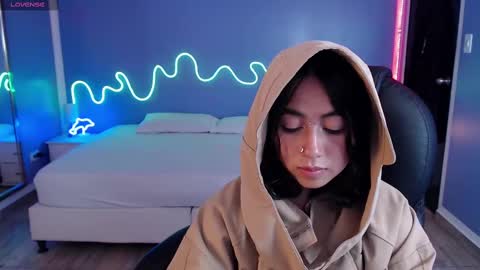 frida_lassi_ online show from 02.25.25