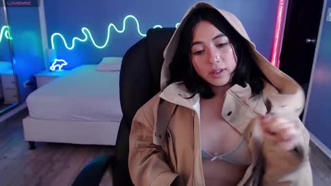 frida_lassi_ online show from 02.25.25