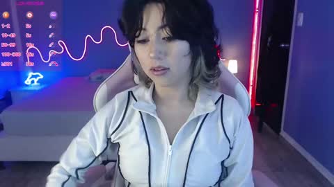 frida_lassi_ online show from 03.05.25