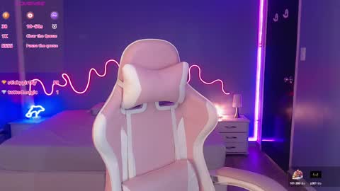 frida_lassi_ online show from 03.06.25