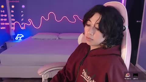 frida_lassi_ online show from 03.11.25