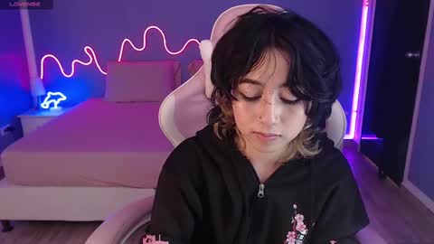 frida_lassi_ online show from 03.12.25