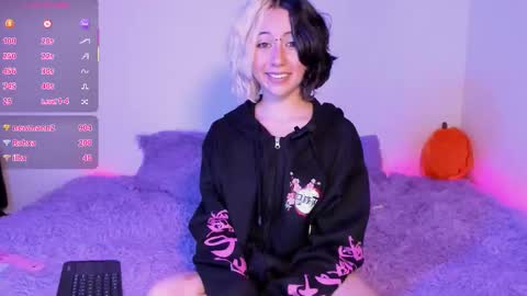 frida_lassi_ online show from 09.28.25