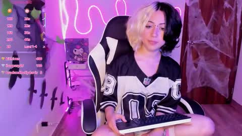 frida_lassi_ online show from 10.19.25