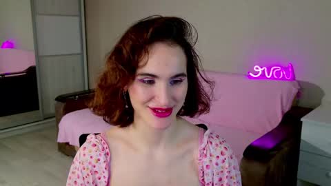 Snapshot of fridacure chatting on 12.21.24 Frida online show from 12.21.24