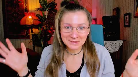 Frida Tander online show from 02.02.25