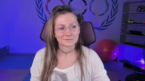 Frida Tander online show from 02.10.25