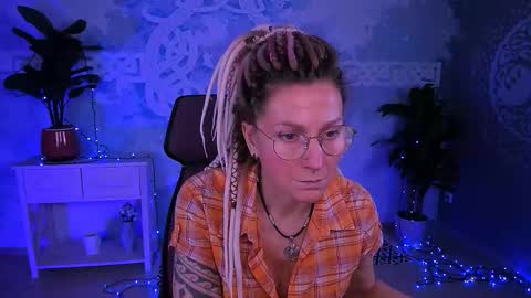 Frida Tander online show from 02.26.26