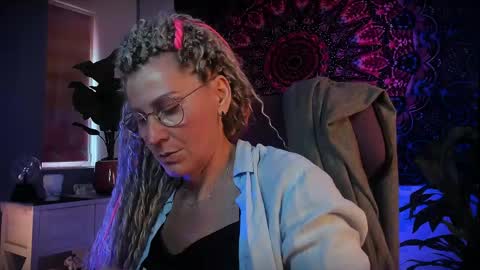 Frida Tander online show from 06.01.26