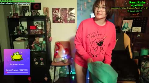 Snapshot of frogessjay chatting on 01.10.26 Jaywise Frogfoot online show from 01.10.26