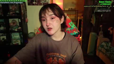 Snapshot of frogessjay chatting on 02.12.26 Jaywise Frogfoot online show from 02.12.26