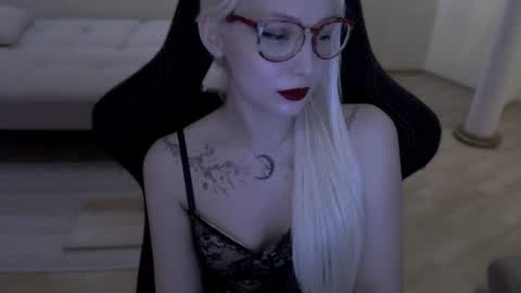 Snapshot of fromsun_forsoul chatting on 06.17.26 Lilith online show from 06.17.26