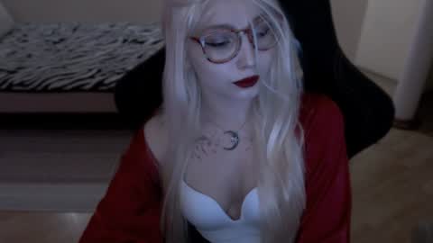 Snapshot of fromsun_forsoul chatting on 06.18.26 Lilith online show from 06.18.26