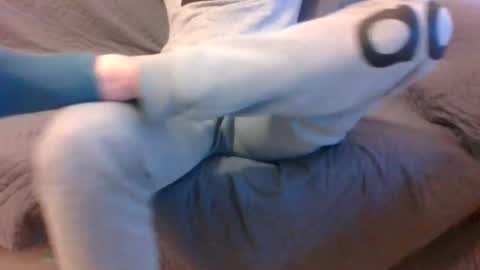 Frowxy online show from 01.05.25