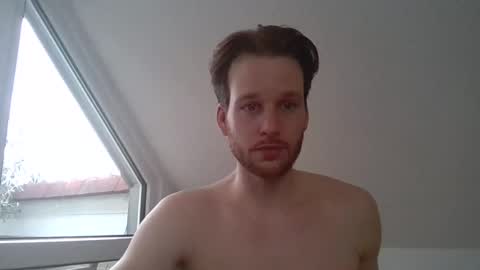 Snapshot of frozenyoga chatting on 03.12.25 frozenyoga online show from 03.12.25