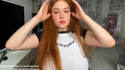 Snapshot of frupi_land chatting on 12.22.25 OPEN PVTJulia and Wayne online show from 12.22.25